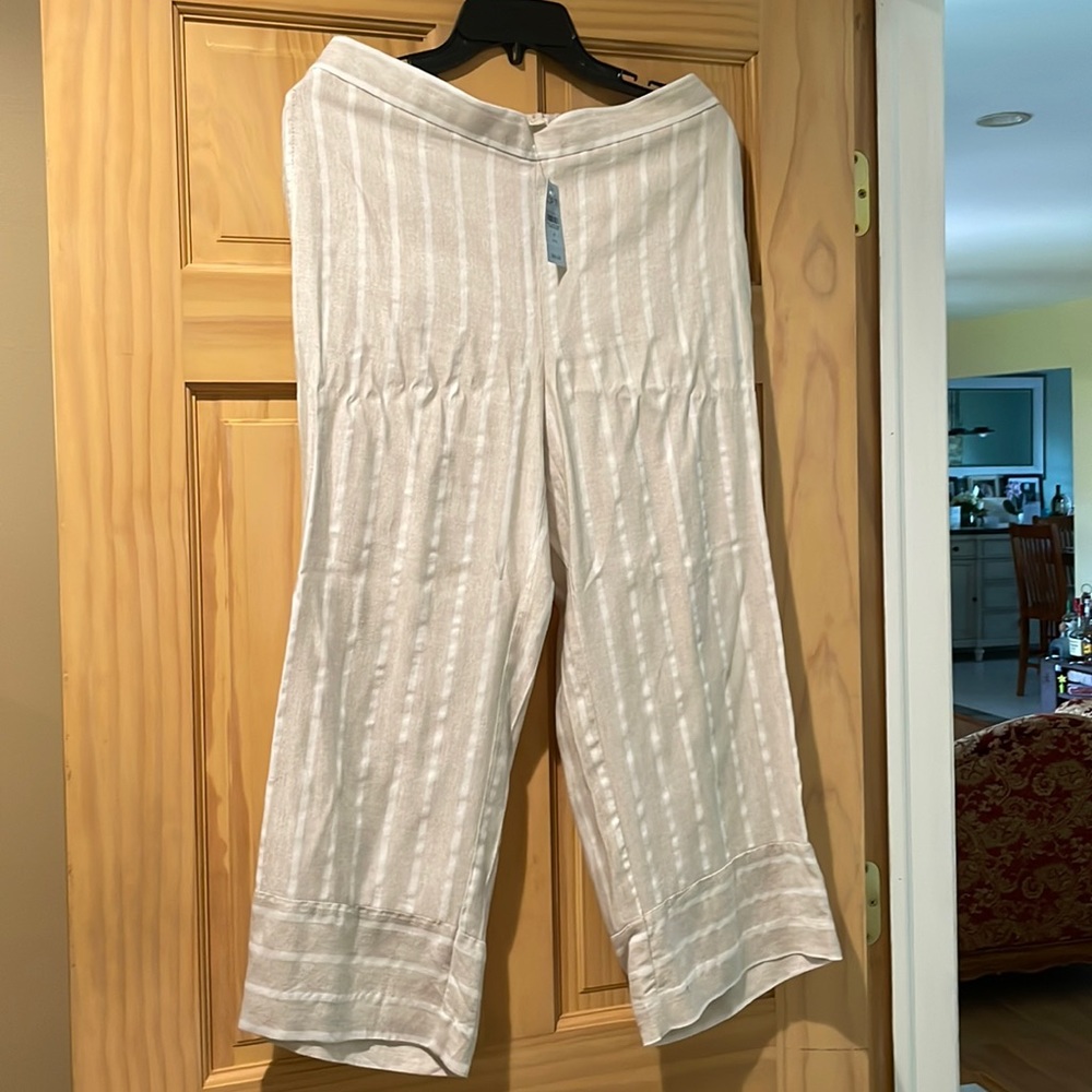 Loft linen like cropped pants medium new with tags